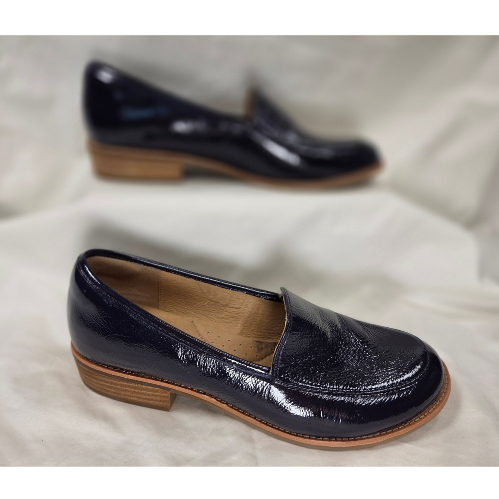 Sofft Women Navy Blue Patent Leather Loafer Sz 10M Dress Business Elevate Casual